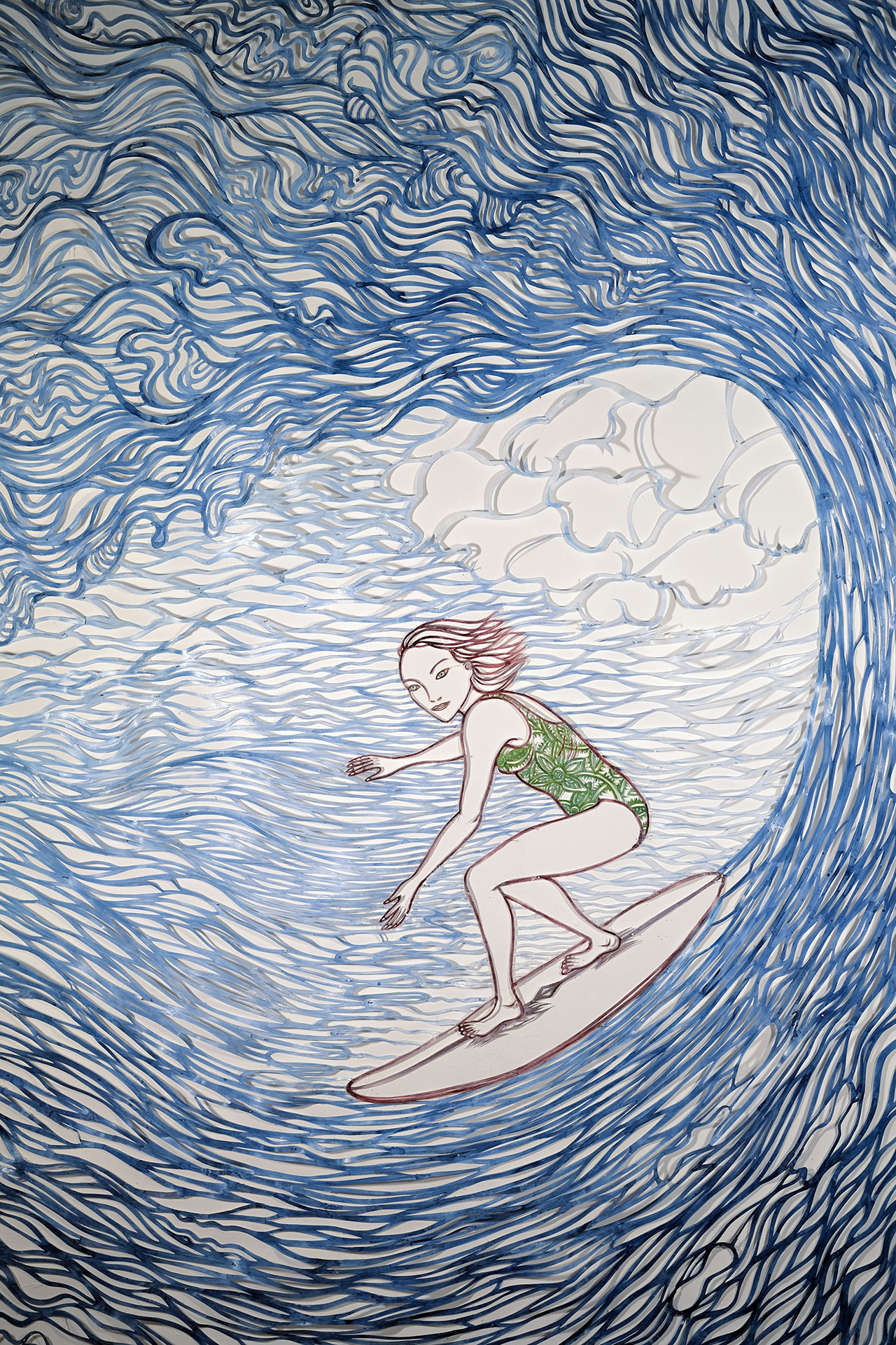 Surferin, 2024 , Scherenschnitt, 295 x 220cm, Tusche, Acryl auf Karton an Wand, Detail